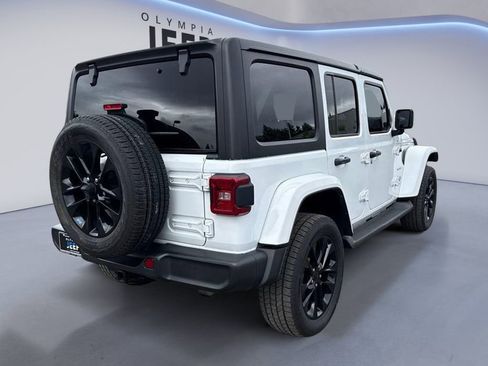 Certified 2022 Jeep Wrangler Unlimited Sahara w/ Cold Weather Group image 8