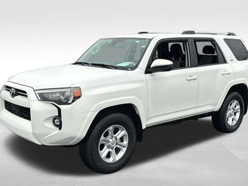 Used 2024 Toyota 4Runner SR5 image 2