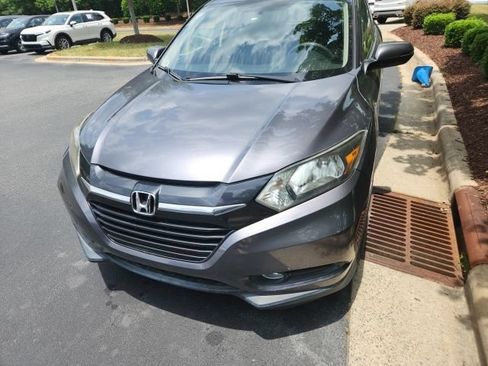 Used 2016 Honda HR-V EX image 3