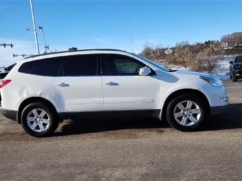Used 2011 Chevrolet Traverse LT w/ Personal Connectivity Package image 9