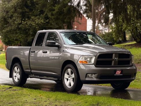 Used 2012 RAM 1500 Express image 2