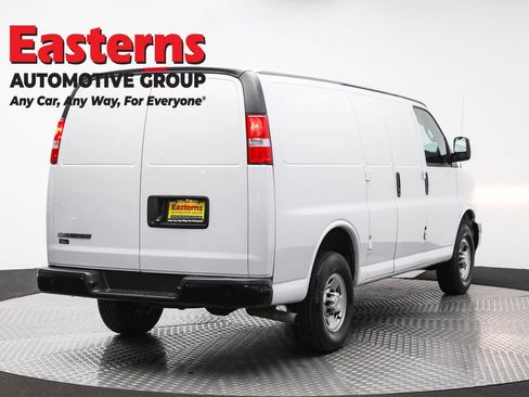 Used 2023 Chevrolet Express 2500 Work Van w/ Driver Convenience Package image 5