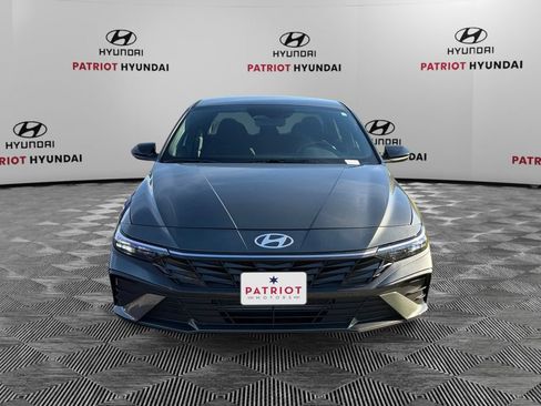 Certified 2025 Hyundai Elantra Sport FWD image 8