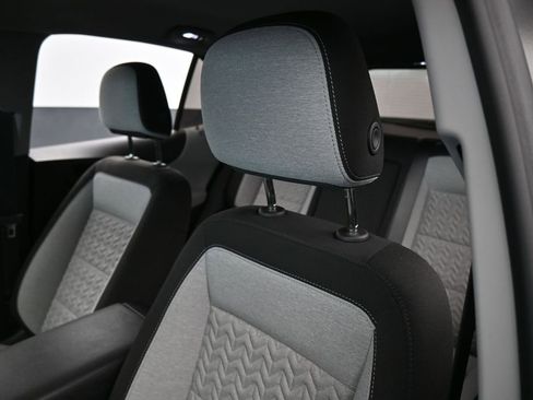 Used 2024 Chevrolet Equinox LS FWD image 16