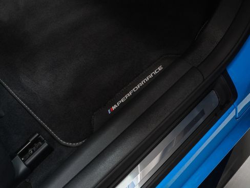 Used 2025 BMW M4 CS AWD/4WD image 42