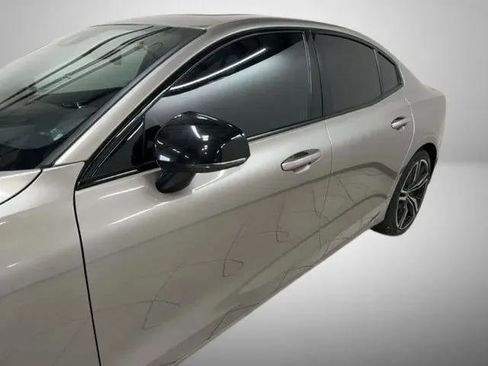 Used 2020 Volvo S60 T5 R-Design image 3