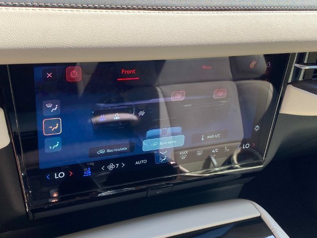 New 2027 Lincoln Navigator Reserve AWD/4WD image 22