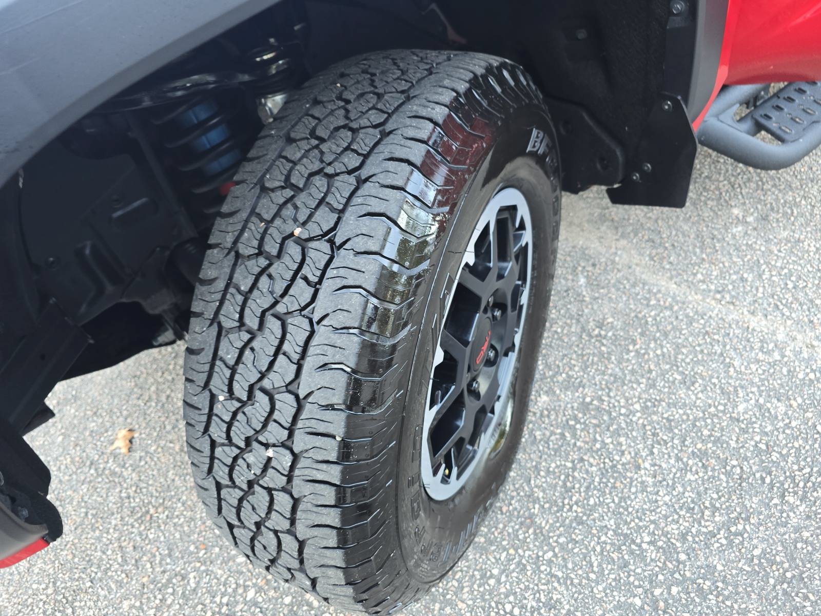 Used 2024 Toyota Tacoma TRD Off-Road AWD/4WD image 33