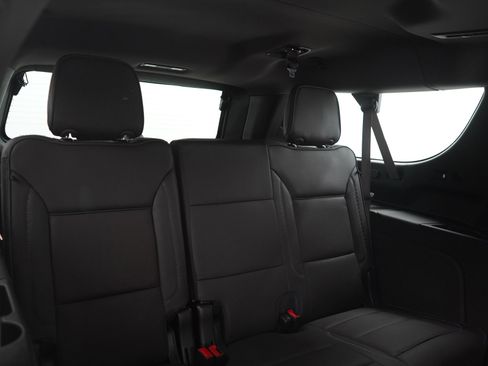 Used 2023 GMC Yukon XL Denali w/ Advanced Technology Package image 13