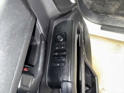 Certified 2025 Toyota Tacoma SR image 21