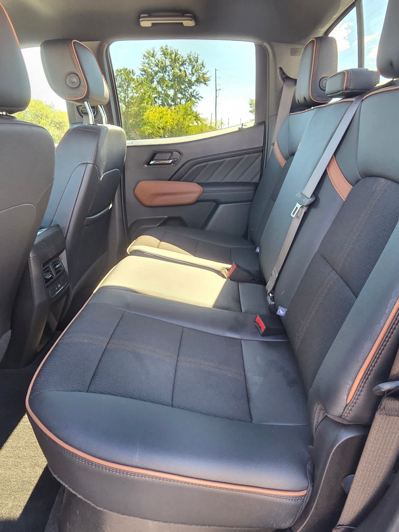 Used 2026 GMC Canyon AT4 AWD/4WD image 27