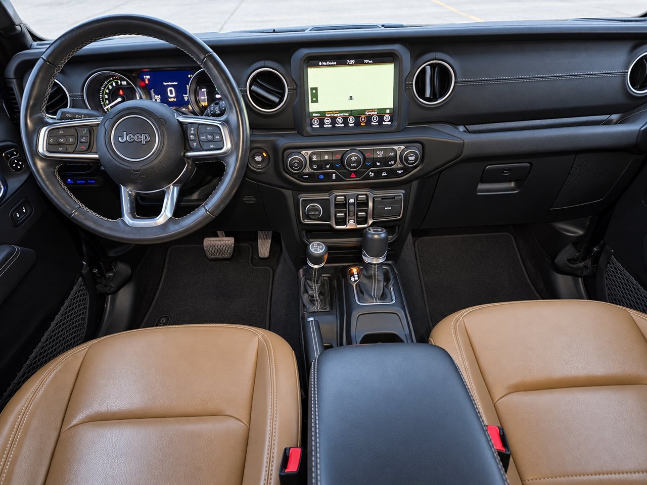 Used 2022 Jeep Wrangler Unlimited Sahara w/ Cold Weather Group AWD/4WD image 28