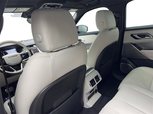 Used 2021 Land Rover Range Rover Velar R-Dynamic S image 35