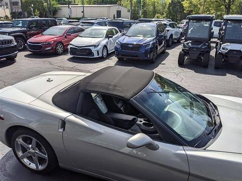 Used 2005 Chevrolet Corvette Convertible w/ Preferred Equipment Group image 18