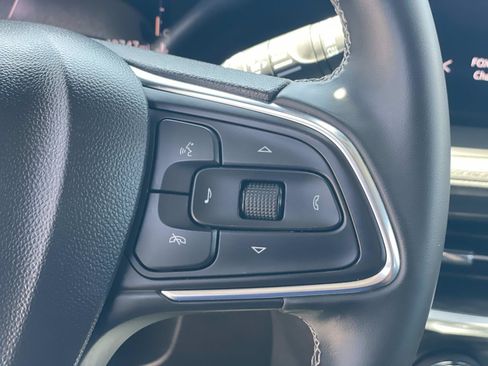 Used 2025 Buick Encore GX Preferred FWD image 11