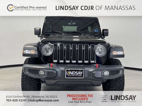 Used 2023 Jeep Wrangler Unlimited Rubicon w/ Dual Top Group AWD/4WD image 3