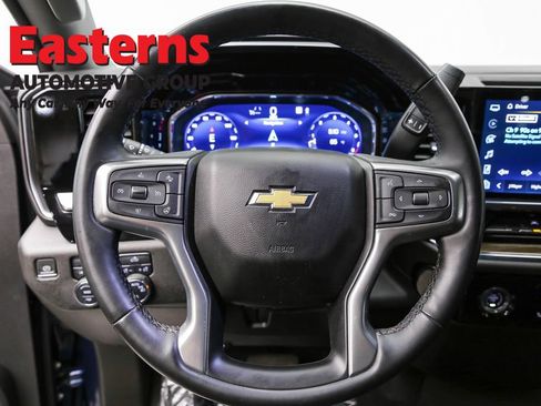 Used 2023 Chevrolet Silverado 1500 LT image 10