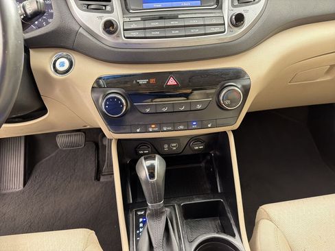 Used 2016 Hyundai Tucson Sport FWD image 24