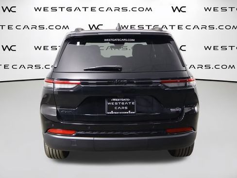 Used 2025 Jeep Grand Cherokee Altitude AWD/4WD image 49