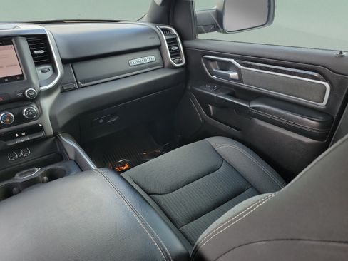 Used 2022 RAM 1500 Big Horn AWD/4WD image 12