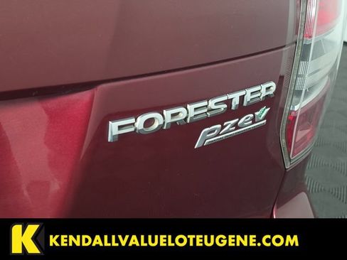 Used 2016 Subaru Forester 2.5i AWD/4WD image 11