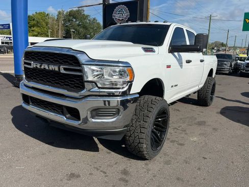 Used 2022 RAM 2500 Tradesman w/ Chrome Appearance Group image 2