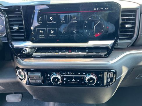 Used 2025 GMC Sierra 1500 SLT AWD/4WD image 16