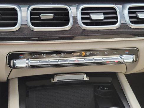 Used 2020 Mercedes-Benz GLE 350 4MATIC image 24