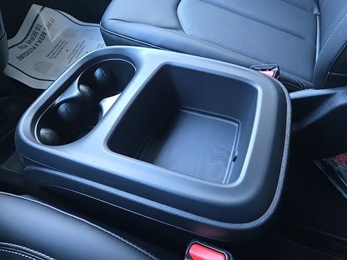 New 2026 Chrysler Pacifica Select w/ S Appearance Package image 63