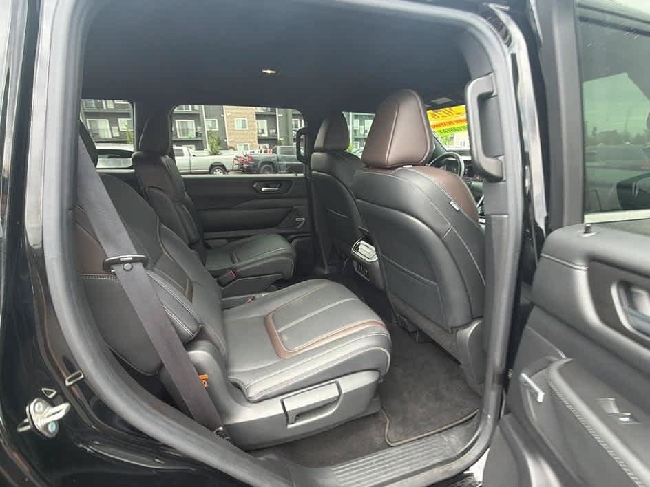 Used 2026 Nissan Armada SL w/ Captain's Chari Seat Package AWD/4WD image 27