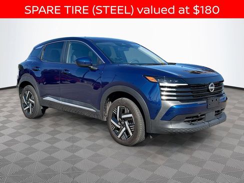 Used 2025 Nissan Kicks SV image 3