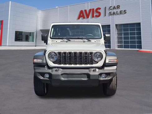 Used 2025 Jeep Wrangler Unlimited Sport AWD/4WD image 2