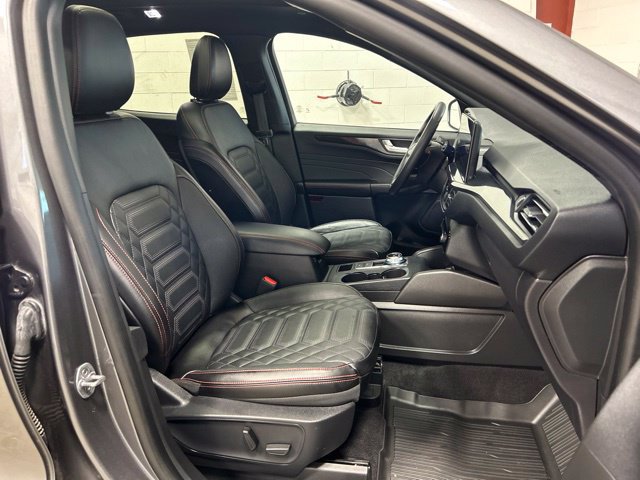 Used 2024 Ford Escape ST-Line Elite w/ Premium Technology Package AWD/4WD image 12