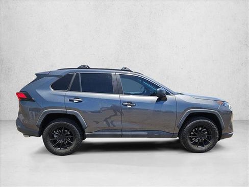 Used 2020 Toyota RAV4 LE w/ Carpet Mat Package FWD image 7