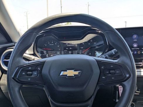 Used 2024 Chevrolet Trax LS w/ LS Convenience Package FWD image 21