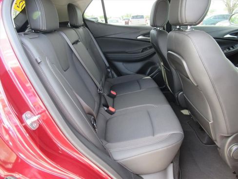 Certified 2024 Buick Encore GX Preferred w/ Comfort Package FWD image 28