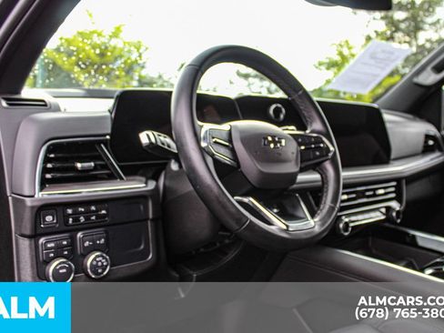 Used 2025 Chevrolet Suburban Z71 AWD/4WD image 23