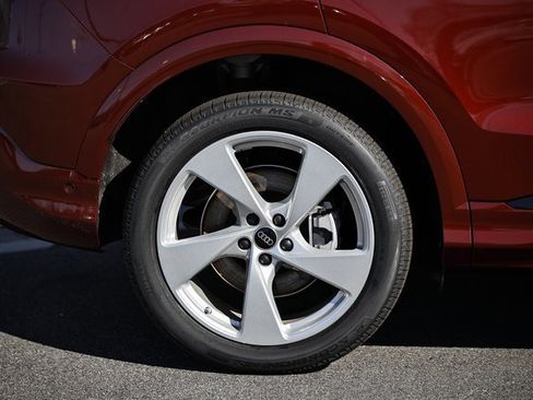 New 2025 Audi Q5 Prestige image 6