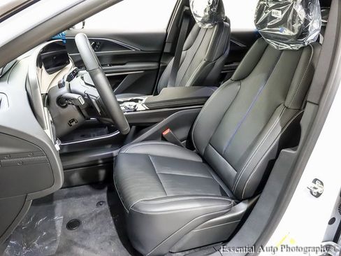 New 2026 Cadillac Lyriq Signature Sport image 8