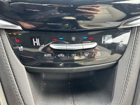 Used 2024 Cadillac XT6 Sport w/ Technology Package AWD/4WD image 15