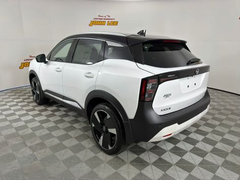 New 2026 Nissan Kicks SR w/ SR Premium Package FWD image 3