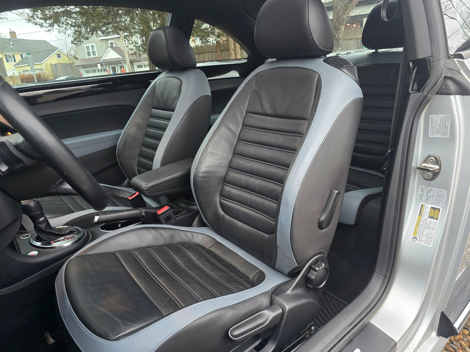 Used 2012 Volkswagen Beetle Turbo FWD image 15