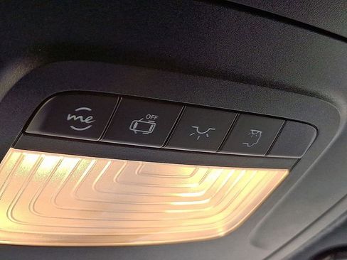 Used 2025 Mercedes-Benz Sprinter 2500 image 25