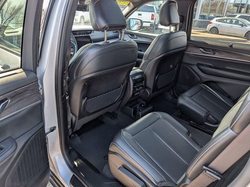 Used 2024 Jeep Grand Cherokee L Limited w/ Luxury Tech Group II image 25