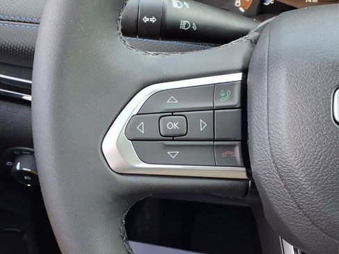 New 2026 Jeep Compass Latitude AWD/4WD image 22