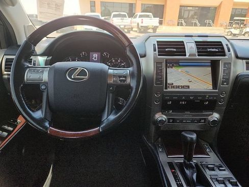 Used 2018 Lexus GX 460 Luxury w/ Sport Design Package AWD/4WD image 11