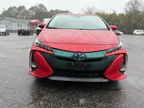 Used 2017 Toyota Prius Prime Advanced image 4