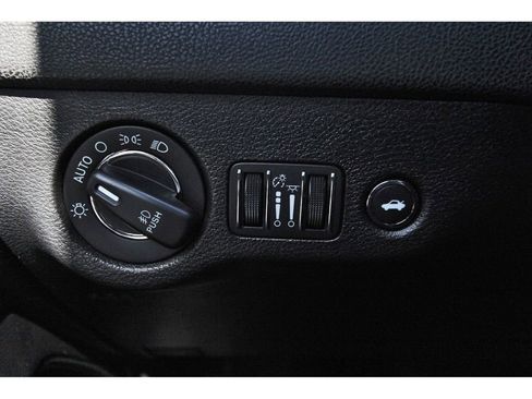 Used 2022 Chrysler 300 S image 18