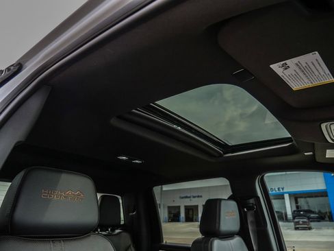 Certified 2025 Chevrolet Silverado 2500 High Country w/ High Country Premium Package image 20