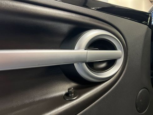 Used 2003 Chevrolet SSR w/ Preferred Equipment Group image 80